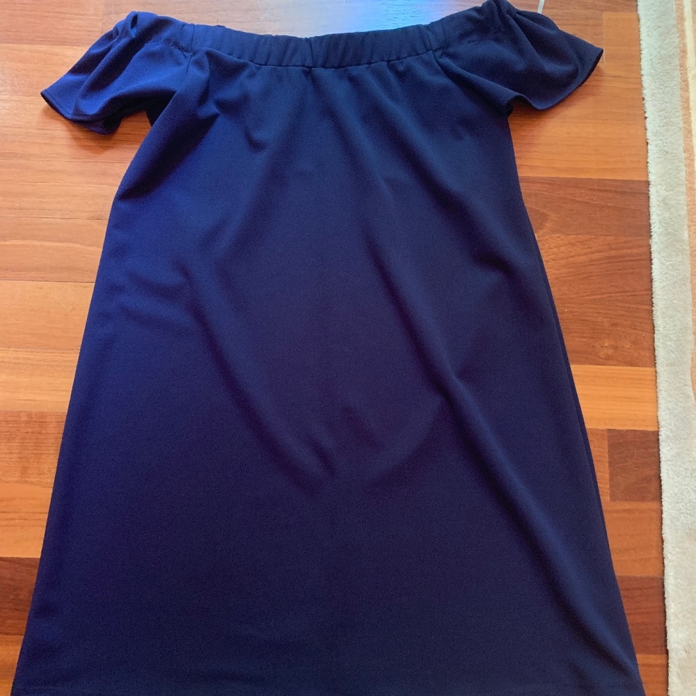 Crece Navy Off-Shoulder Dress
